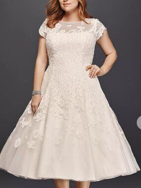 Oleg Cassini Cap Sleeve Illusion (Discontinued) Wedding Dress Size 4